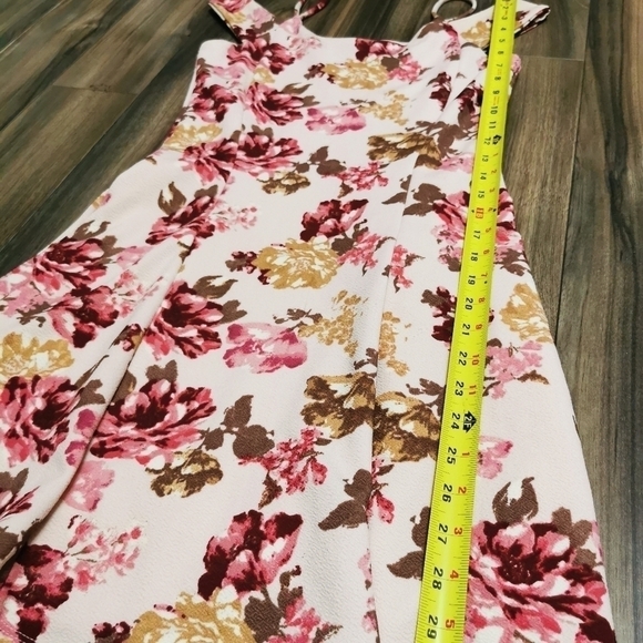 Floral Printed A Line Sleeveless Dress - Picture 6 of 10